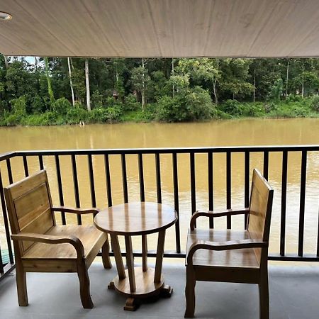 Floor River View กั๊ตเตียน ภายนอก รูปภาพ