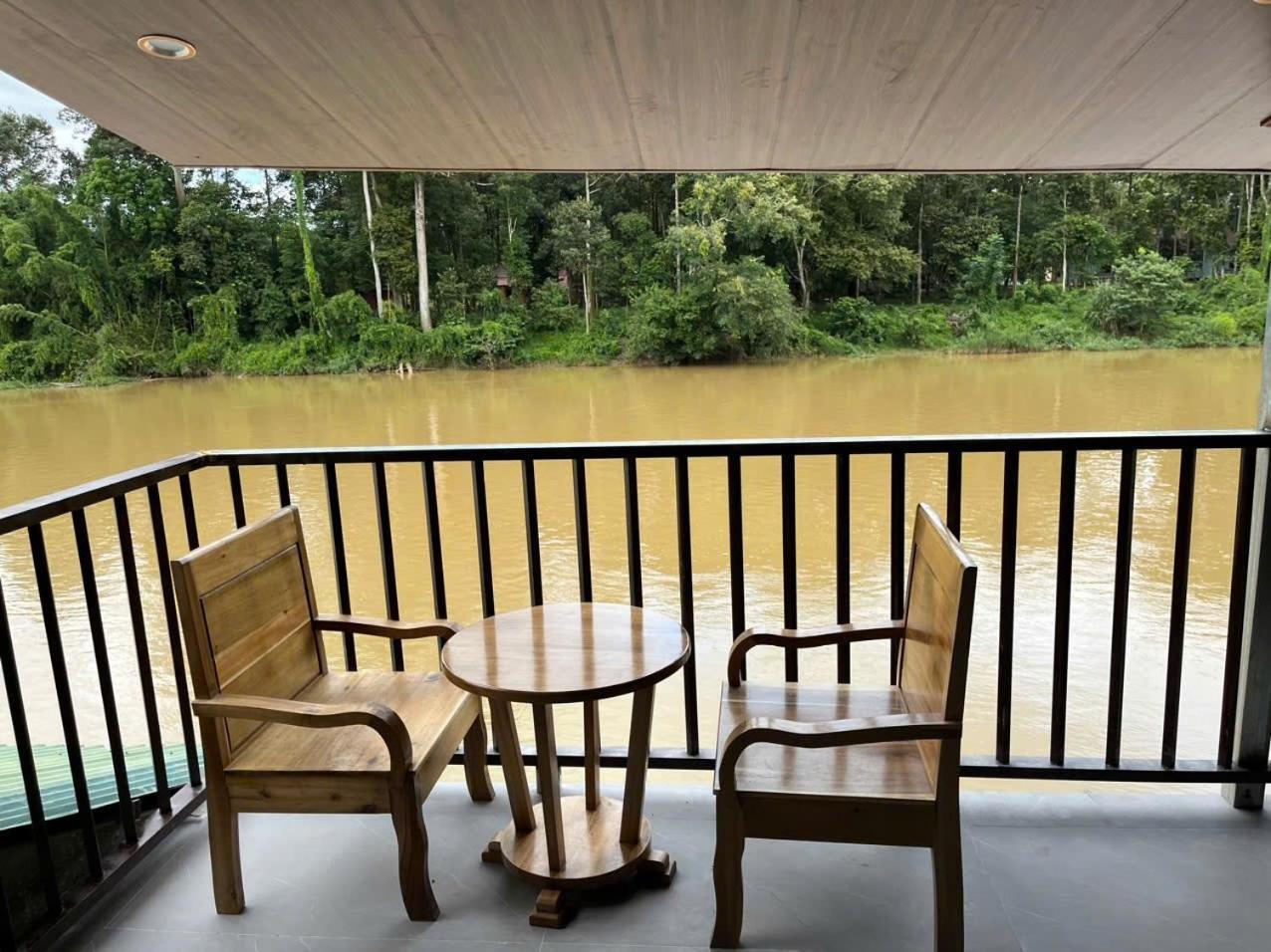Floor River View กั๊ตเตียน ภายนอก รูปภาพ